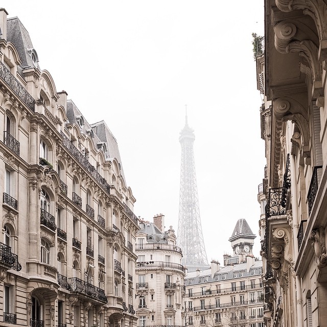 23--@aparisianmoment8--30 Images 25.06.15