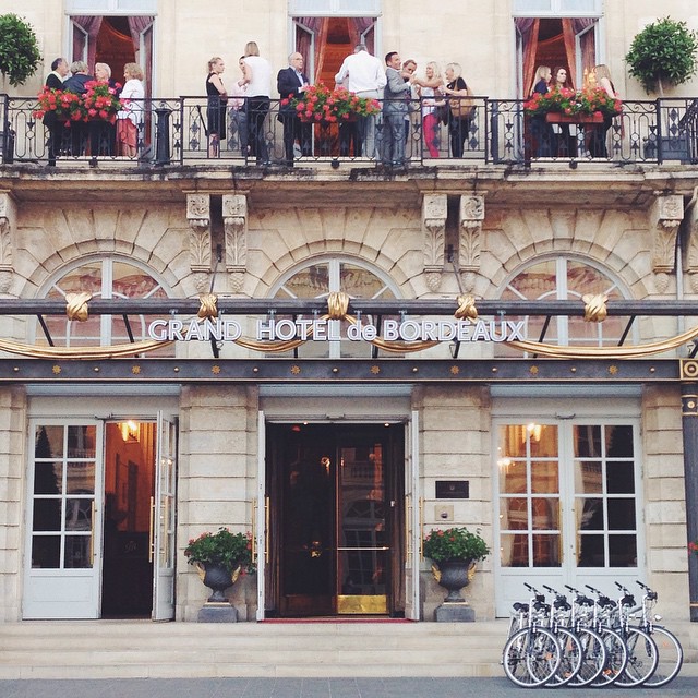 08-This Is Glamorous-Bordeaux-May:June 2015