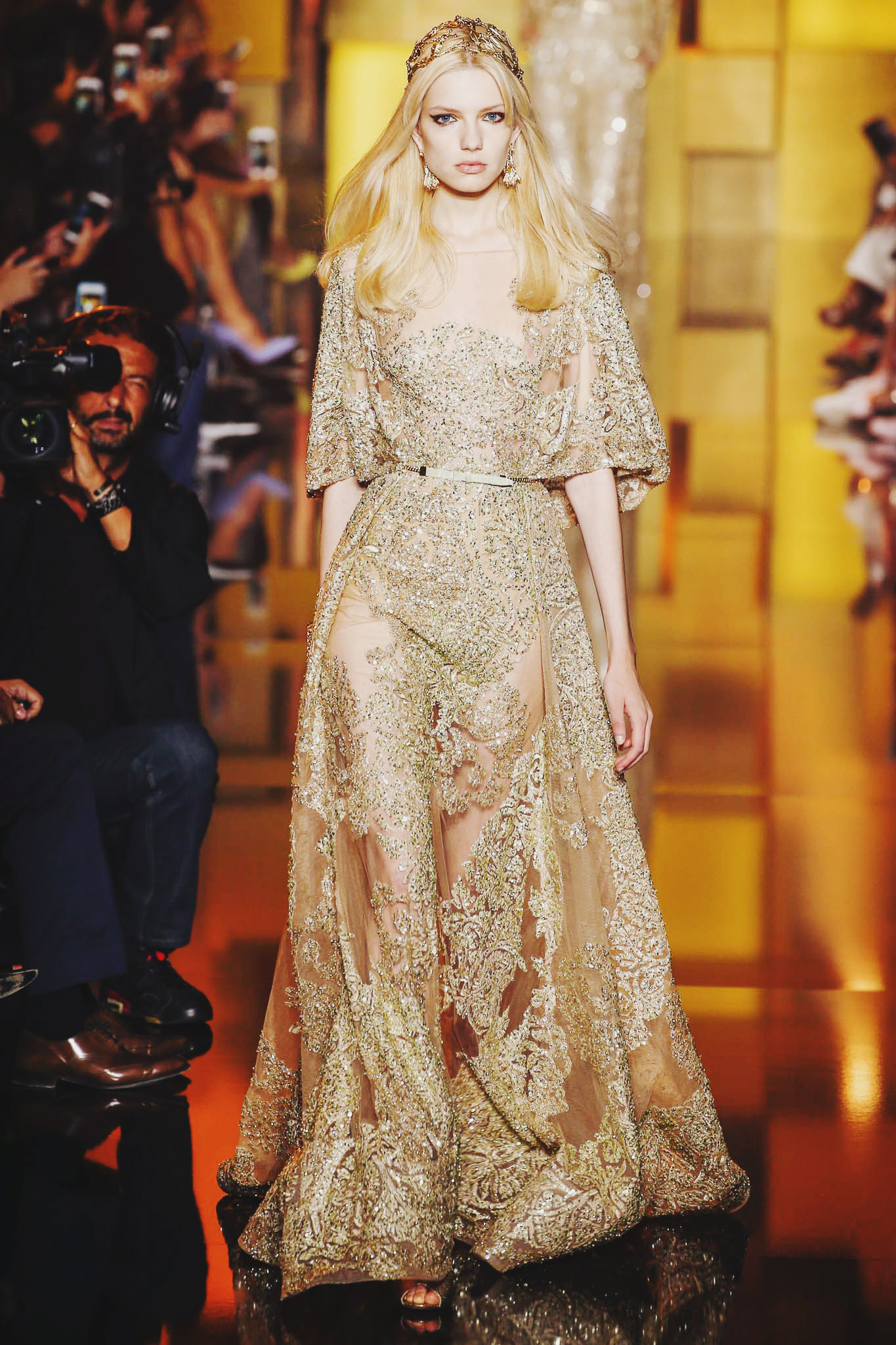 16-Elie Saab Fall 2015 Couture