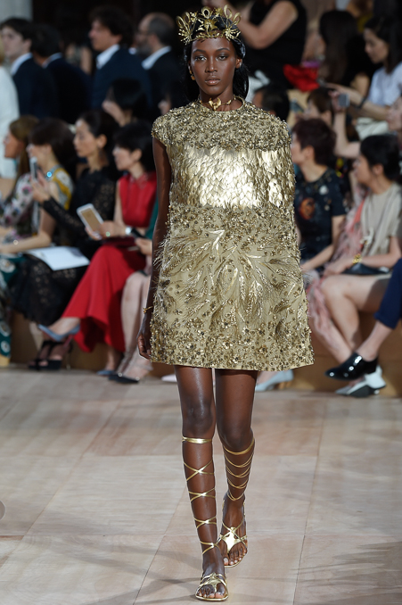 16-Valentino Haute Couture Fall 2015