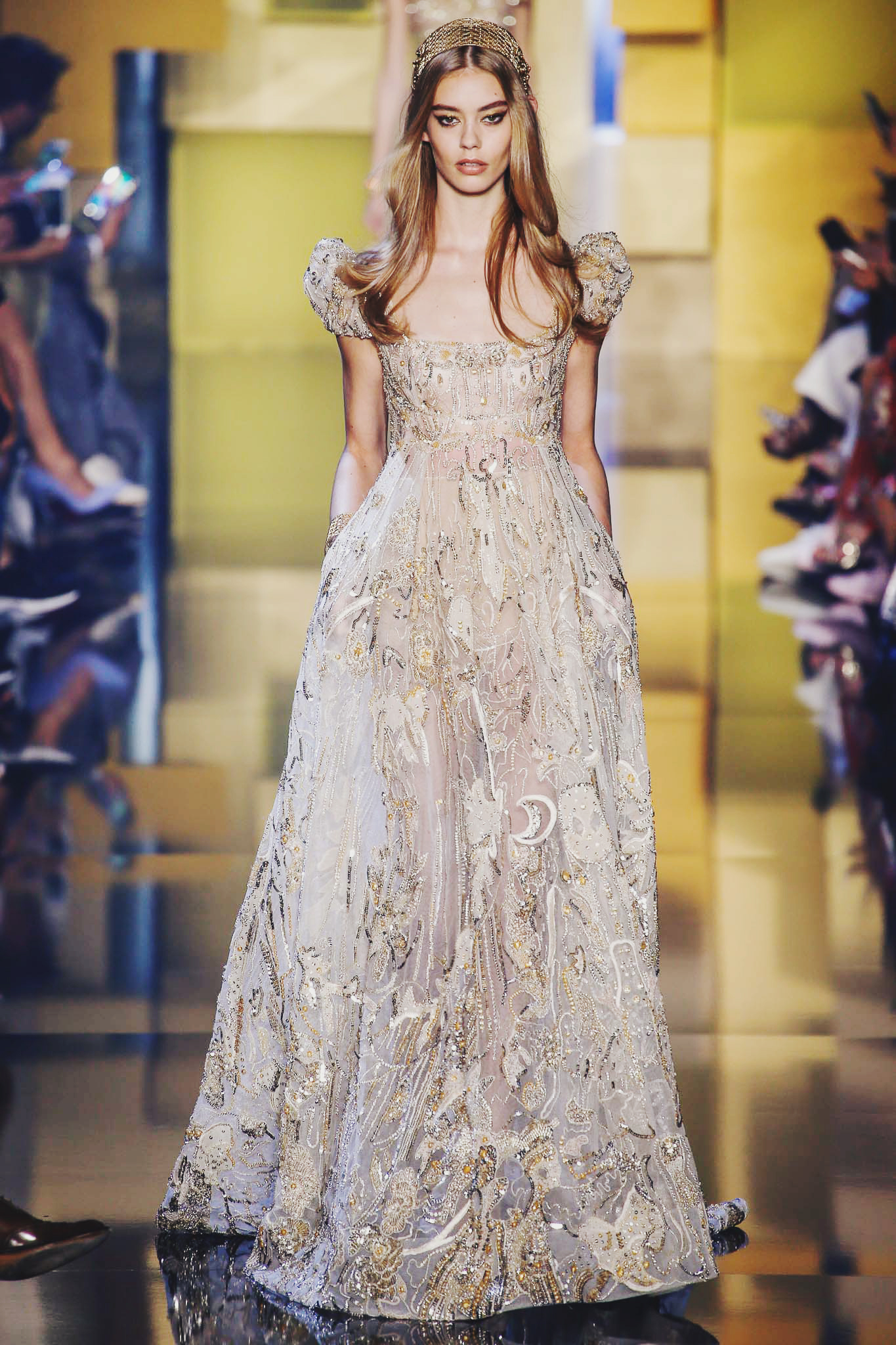 20-Elie Saab Fall 2015 Couture