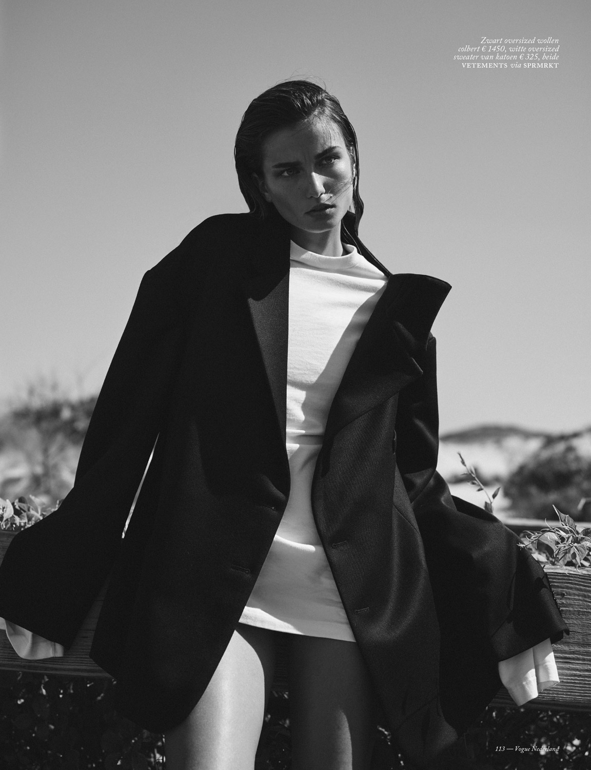 10-eternally yours | andreea diaconu by annemarieke van drimmelen for vogue netherlands october 2015-This Is Glamorous