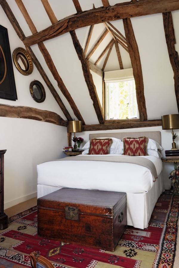 12-English Country House | West Sussex-This Is Glamorous