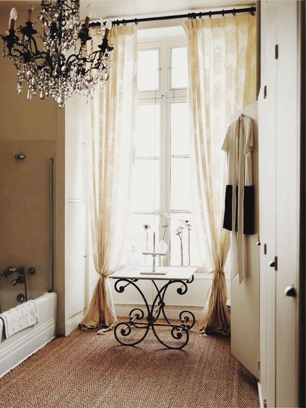 Parisian-Apartment-Marianne-Tiegen-11-1-Kindesign