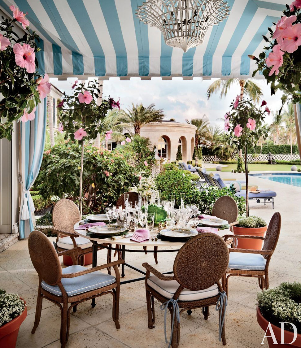 Design Inspiration: Outdoor Decorating with Stripes