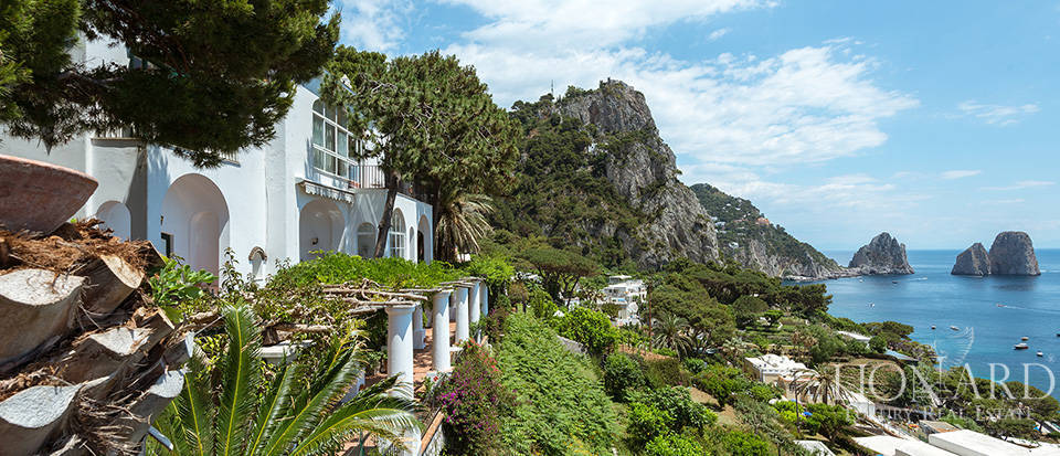 Décor Inspiration: A magical villa in Capri