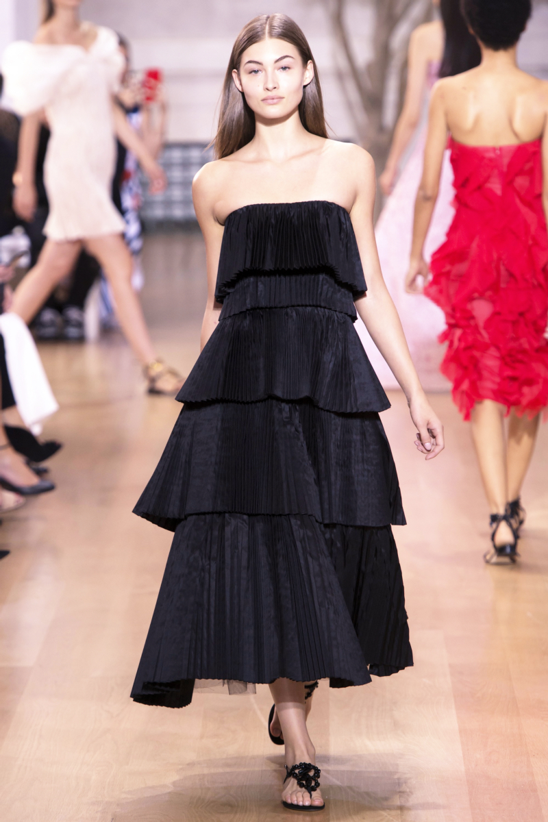 Runway: Oscar de la Renta Spring 2017