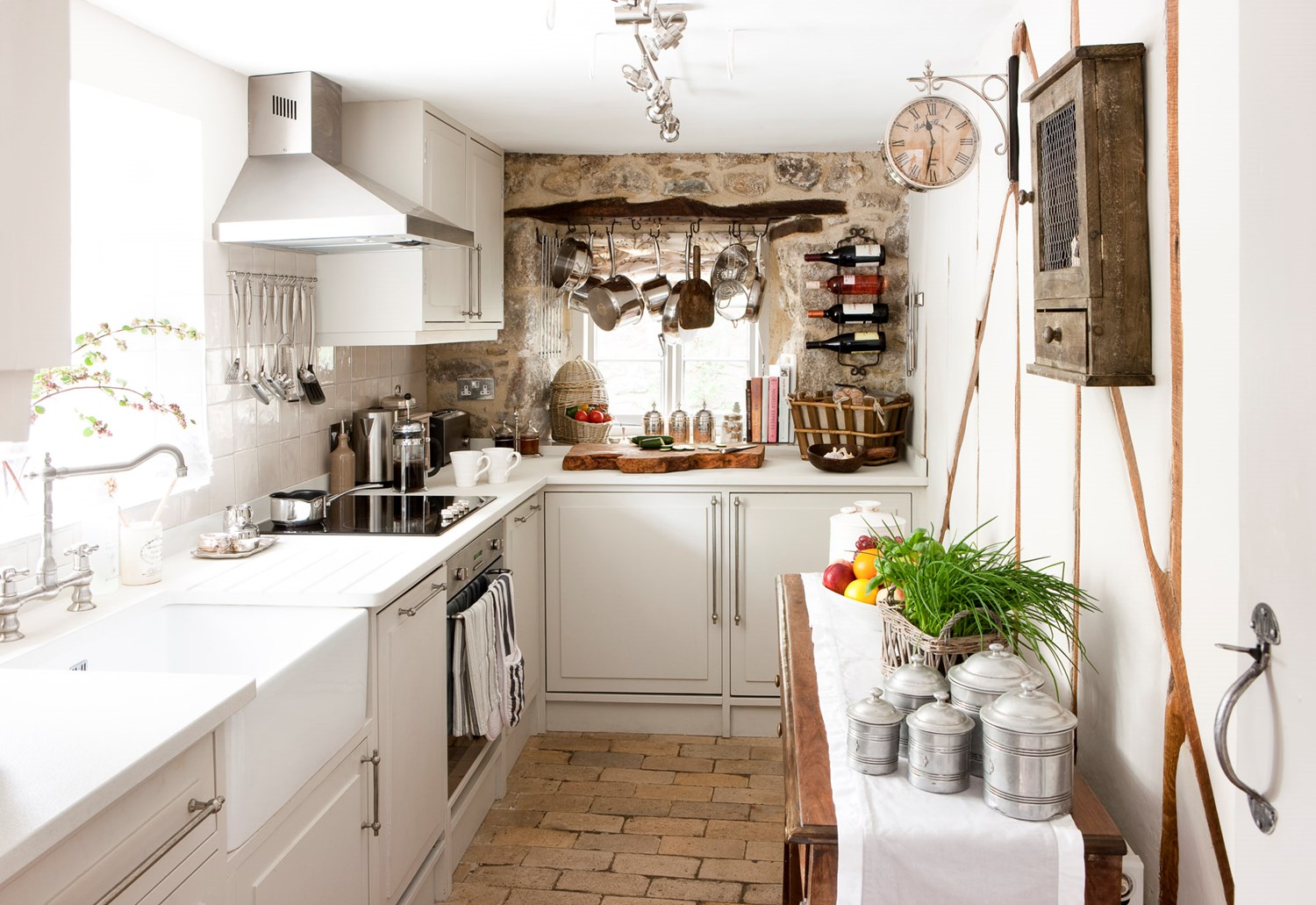 Décor Inspiration | The Quintessential English Cottage