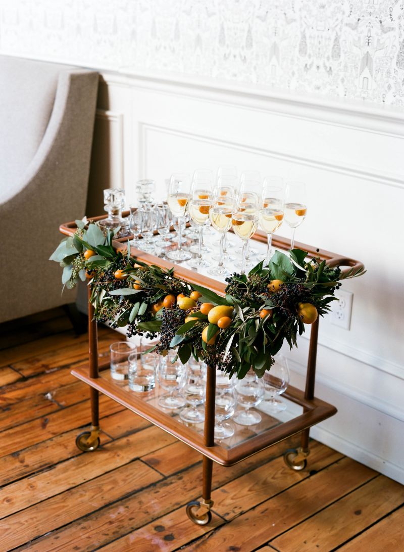 Holiday Inspiration | Christmas Cocktails & Glamorous Bar Carts