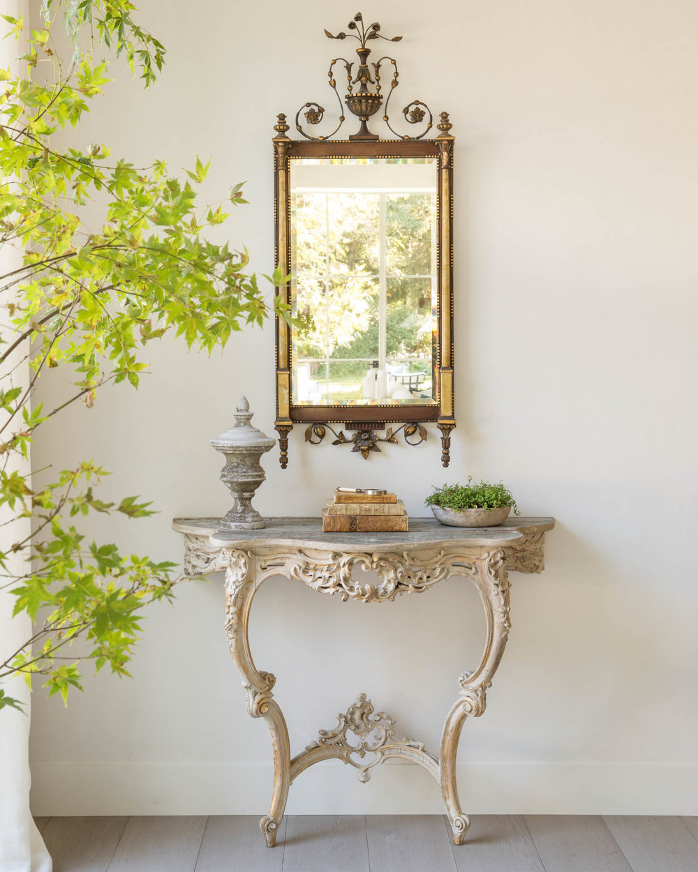 Décor Inspiration | A Californian Home Decorated in Elegant Neutrals