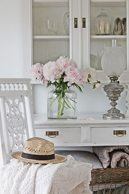 Décor Inspiration | A Beautifully Styled White Home in Norway