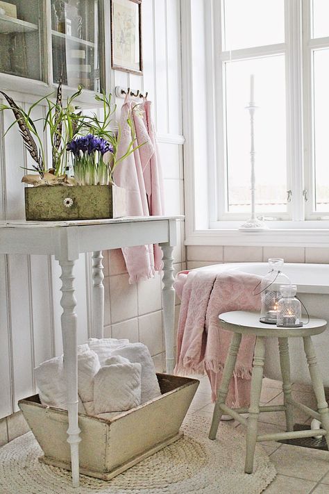 Décor Inspiration | A Beautifully Styled White Home in Norway