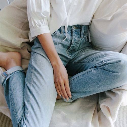 Style Inspiration | The Edit: How to Wear Mom Jeans & a Shopping Guide