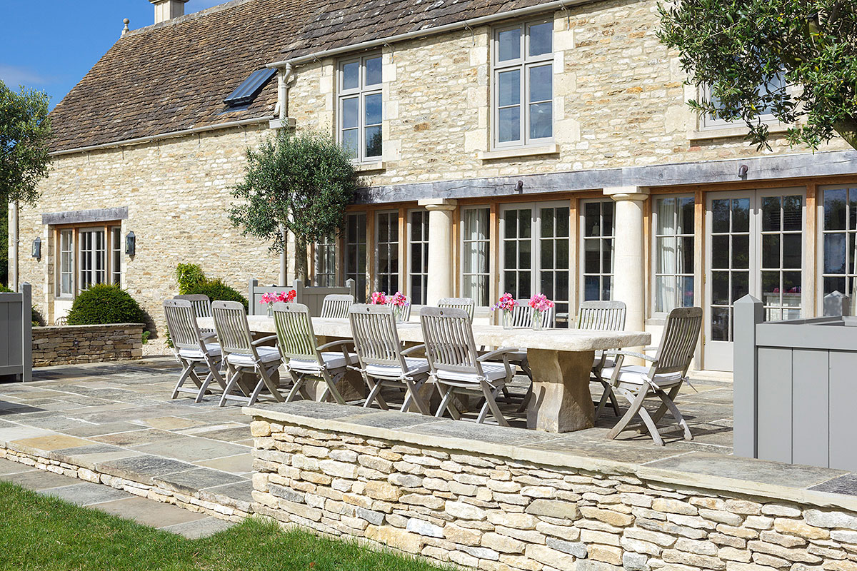 Décor Inspiration | A breath-taking barn conversion in The Cotswolds, England