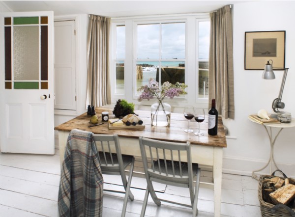Décor Inspiration | A coastal cottage in Cornwall, England