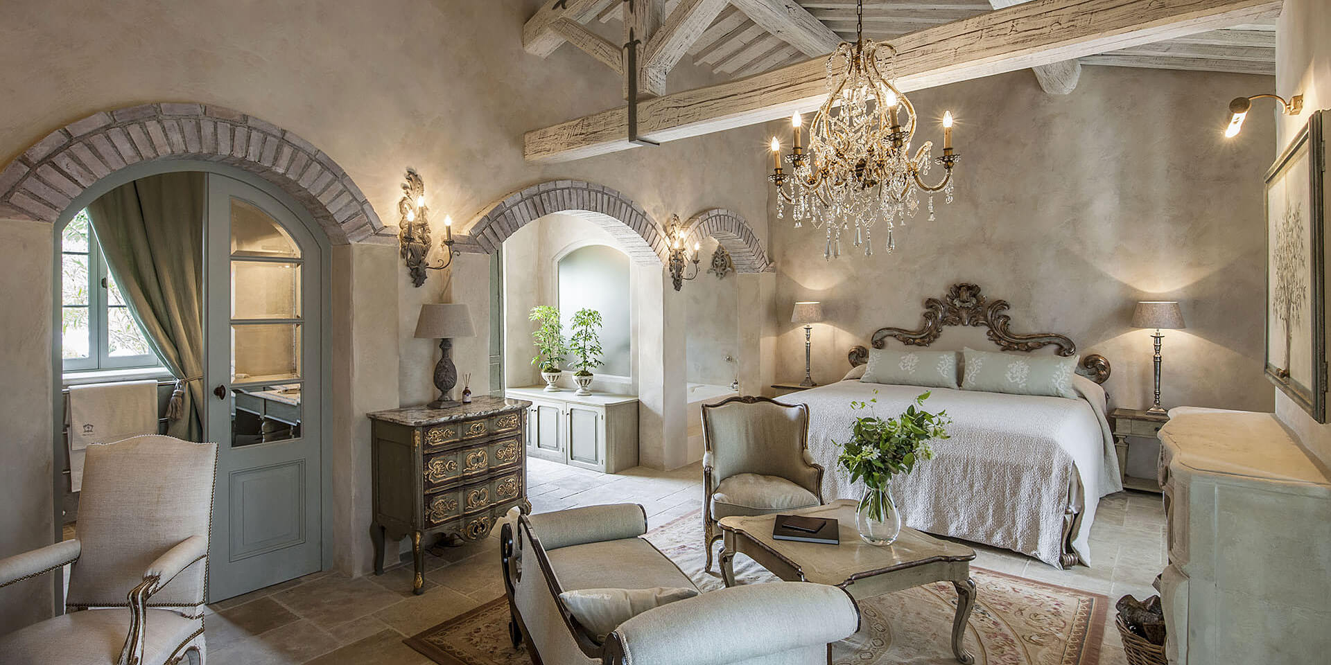 Décor Inspiration | A Beautifully Restored 13th Century Tuscan Villa