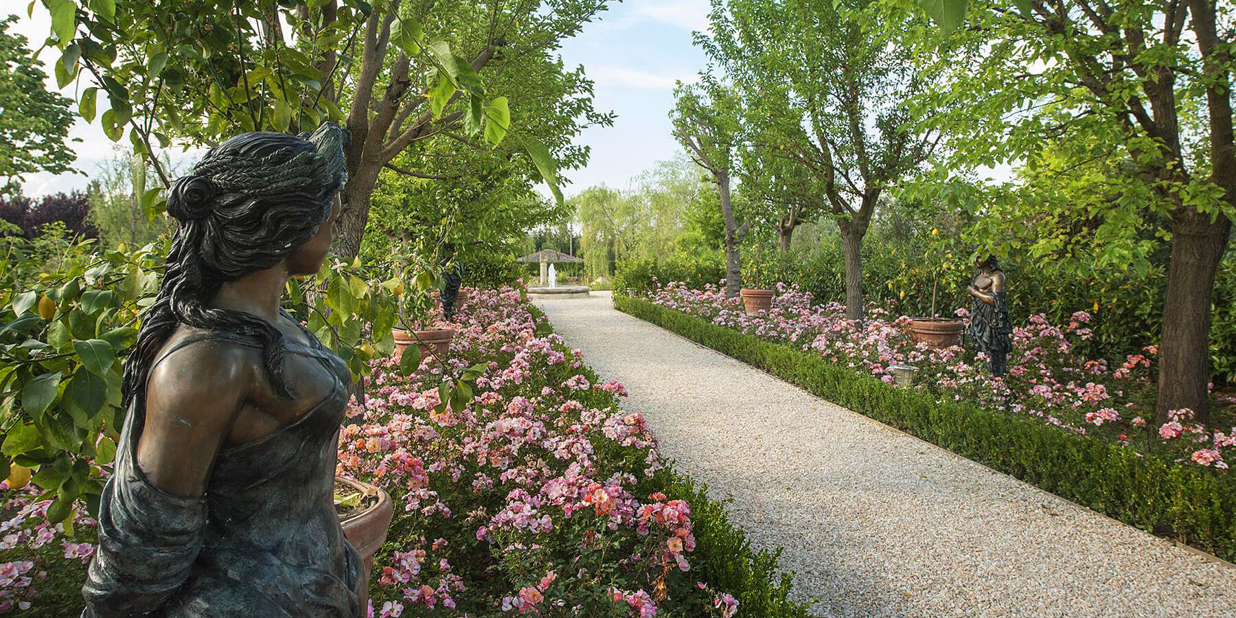Décor Inspiration | A Beautifully Restored 13th Century Tuscan Villa