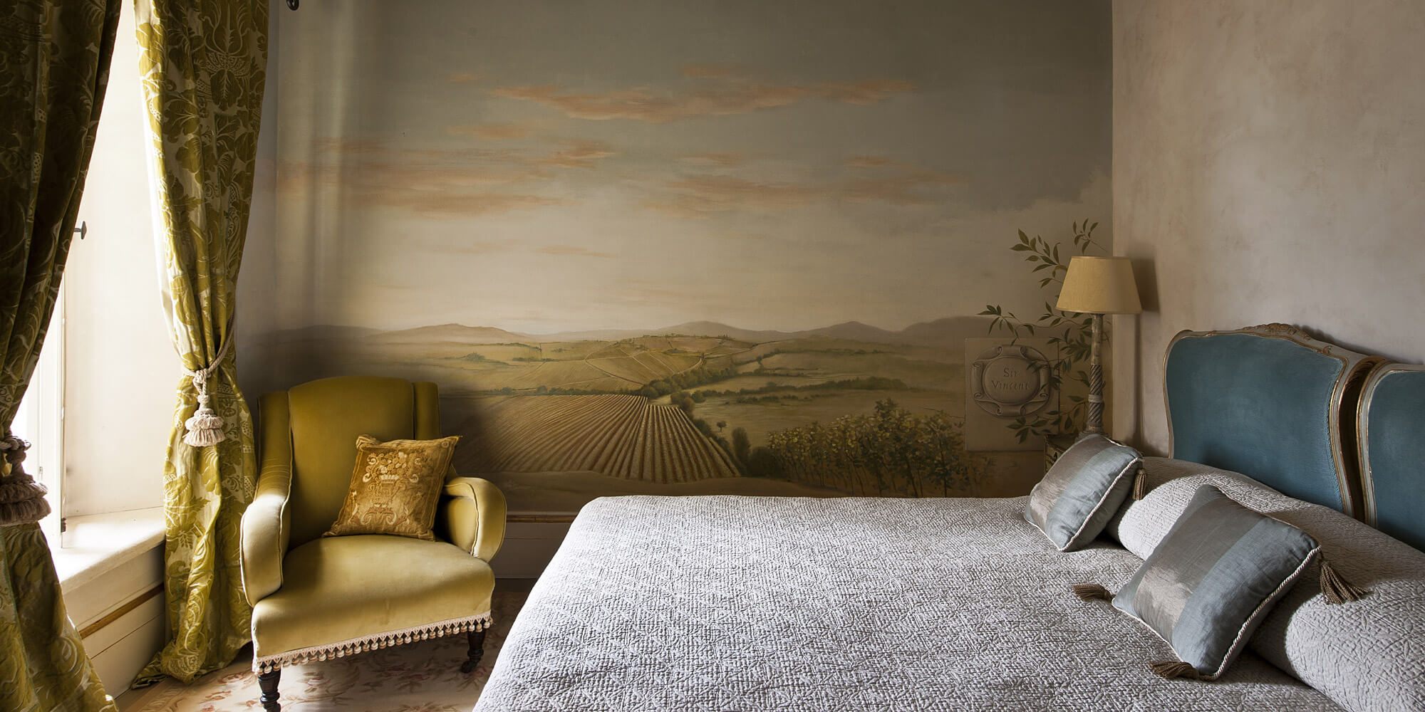 Décor Inspiration | A Beautifully Restored 13th Century Tuscan Villa