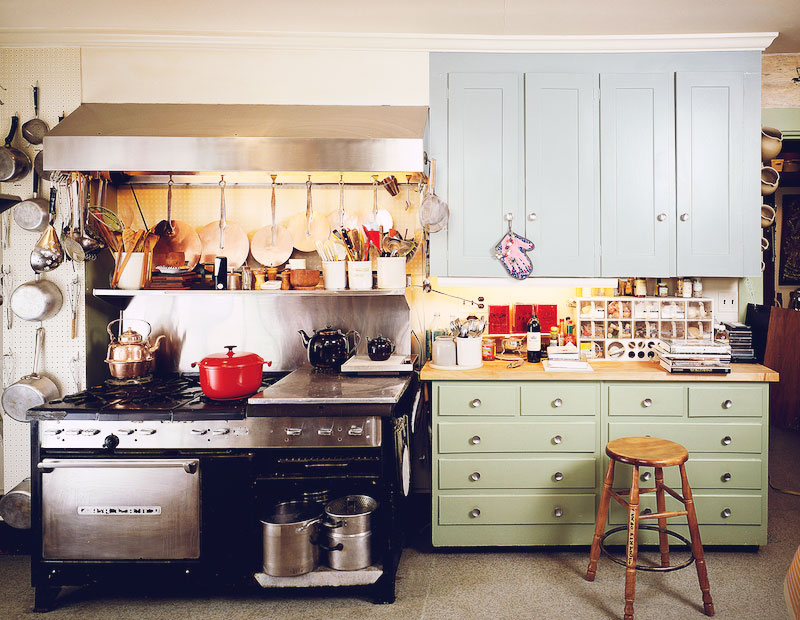 In the Kitchen: 10 Nourishing Recipes for the Holiday Season