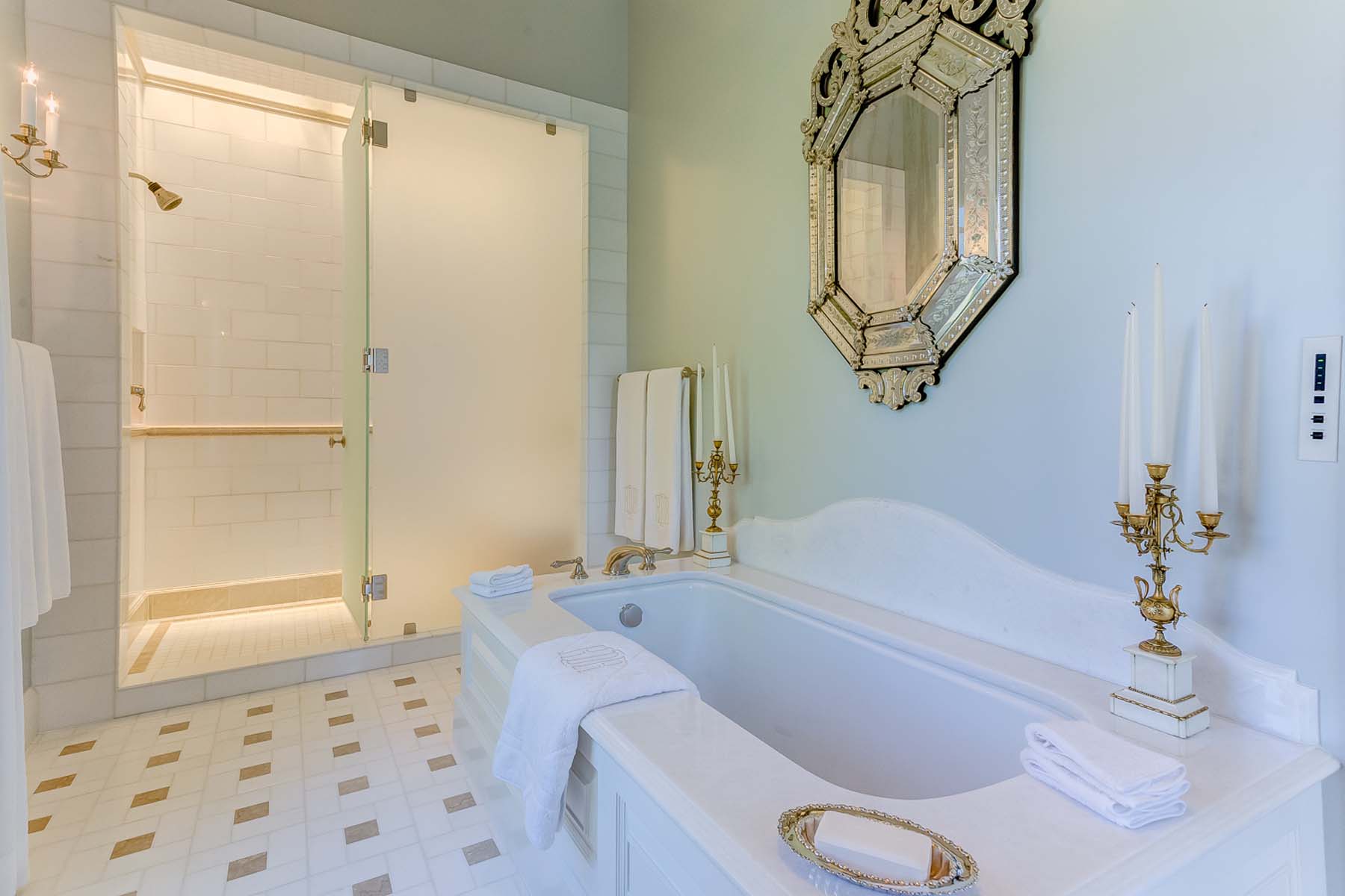 At Home | Décor Inspiration: Perfectly Pretty Powder Rooms